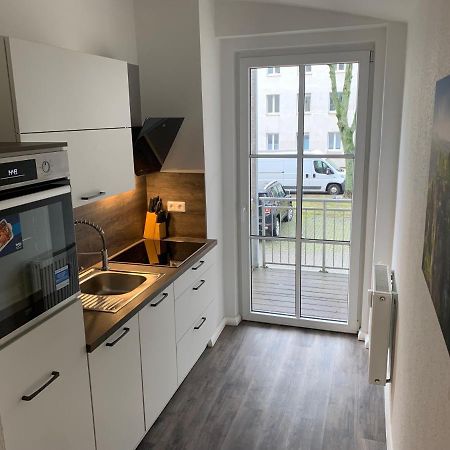 40 Qm Appartment Parkplatz, Balkon,Netflix, Prime Chemnitz Exteriör bild