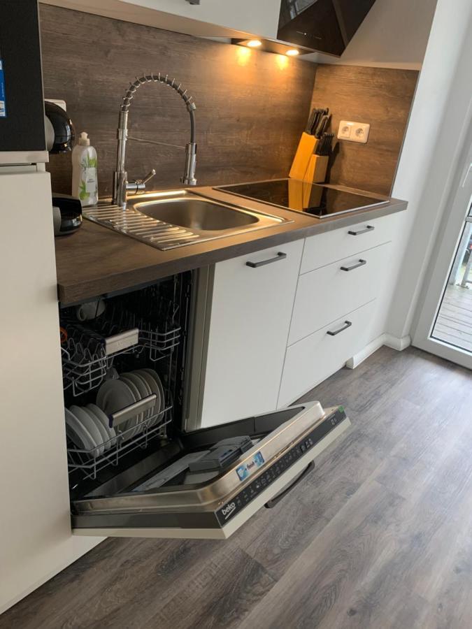 40 Qm Appartment Parkplatz, Balkon,Netflix, Prime Chemnitz Exteriör bild