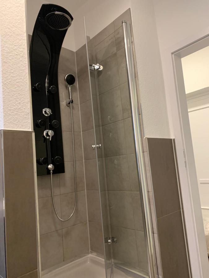 40 Qm Appartment Parkplatz, Balkon,Netflix, Prime Chemnitz Exteriör bild