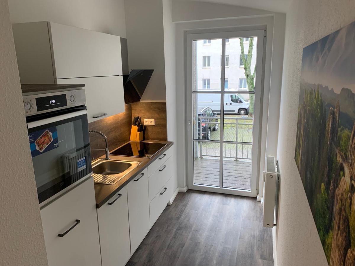 40 Qm Appartment Parkplatz, Balkon,Netflix, Prime Chemnitz Exteriör bild