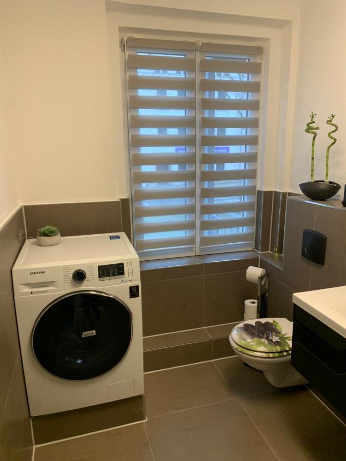 40 Qm Appartment Parkplatz, Balkon,Netflix, Prime Chemnitz Exteriör bild