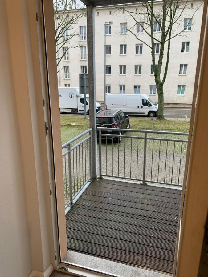 40 Qm Appartment Parkplatz, Balkon,Netflix, Prime Chemnitz Exteriör bild