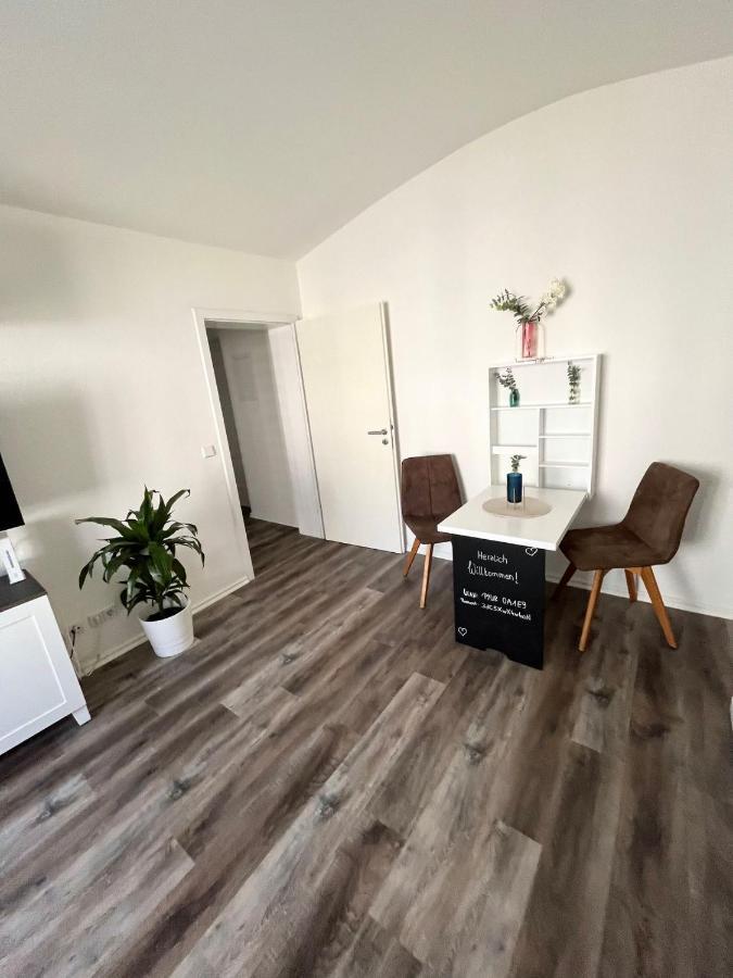 40 Qm Appartment Parkplatz, Balkon,Netflix, Prime Chemnitz Exteriör bild