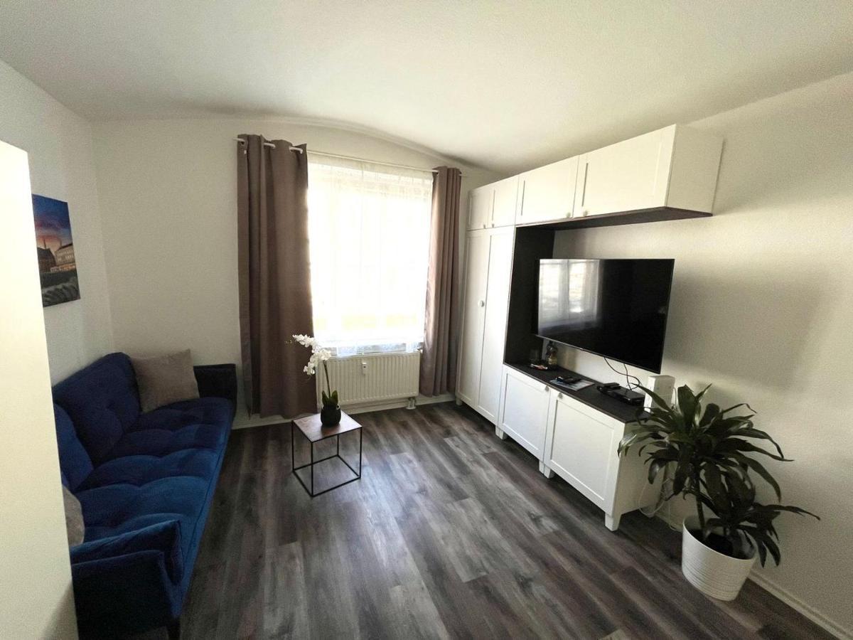 40 Qm Appartment Parkplatz, Balkon,Netflix, Prime Chemnitz Exteriör bild