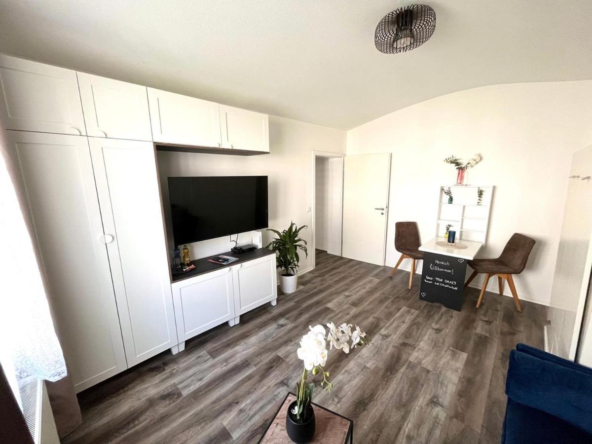 40 Qm Appartment Parkplatz, Balkon,Netflix, Prime Chemnitz Exteriör bild